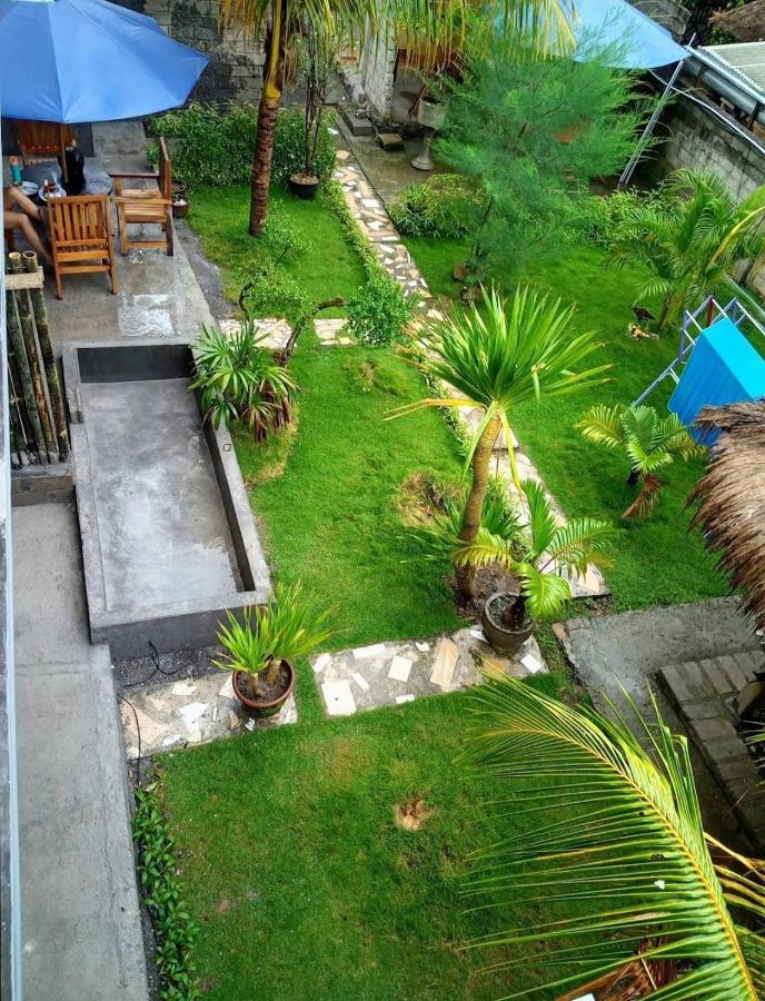 Merendeng Hostel Kuta Kuta  Exterior photo