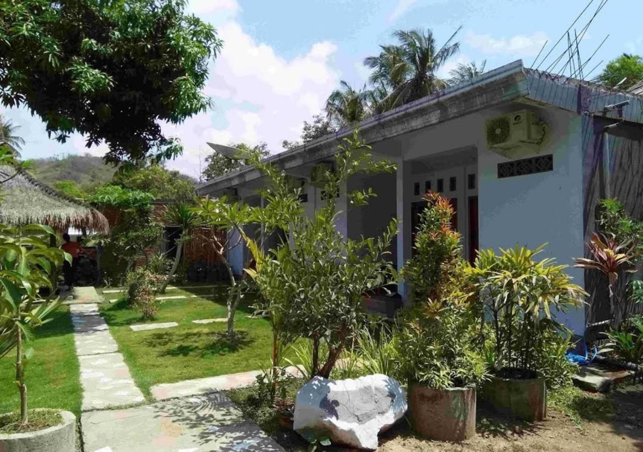 Merendeng Hostel Kuta Kuta  Exterior photo