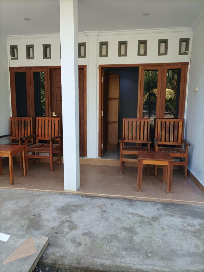 Merendeng Hostel Kuta Kuta  Exterior photo