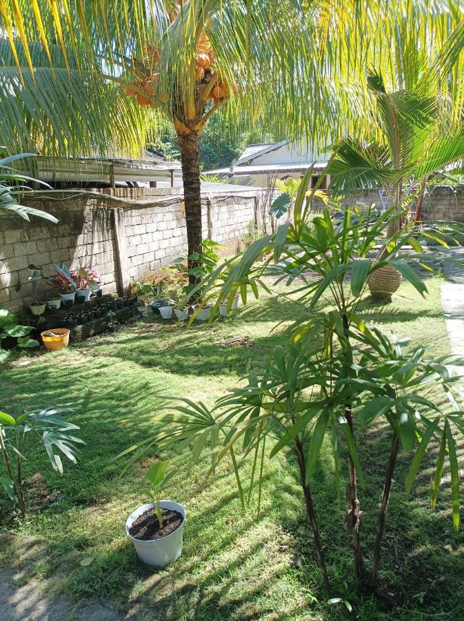 Merendeng Hostel Kuta Kuta  Exterior photo